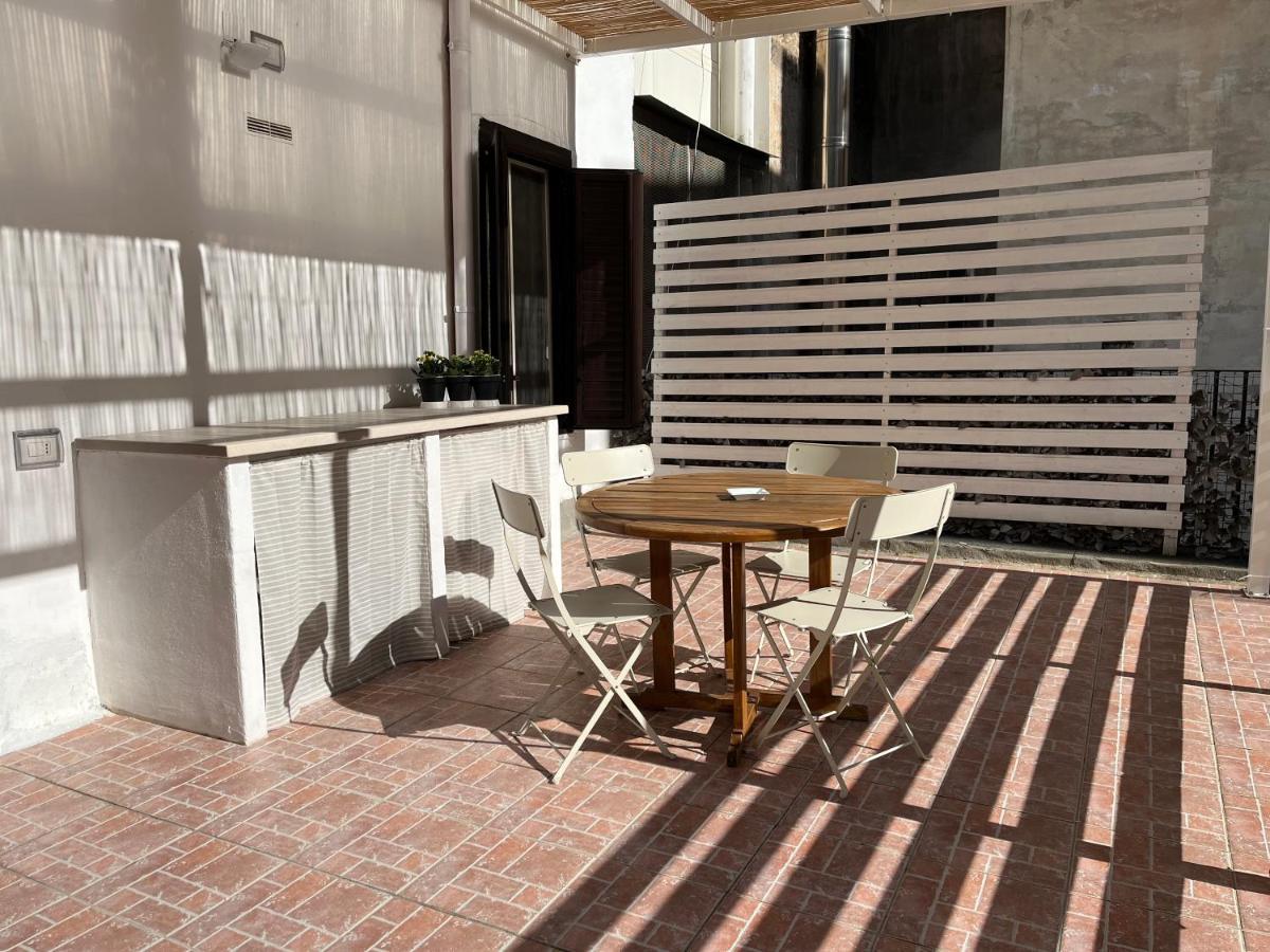 Casa In Centro Con Terrazzo Bari Exterior foto